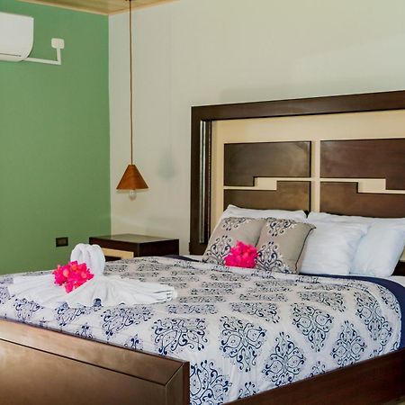 Hotel Margarita&Tour Operator Drake Bay Bagian luar foto