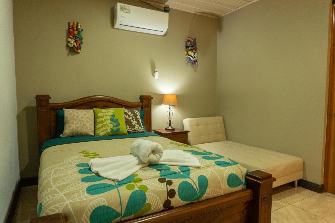 Hotel Margarita&Tour Operator Drake Bay Bagian luar foto